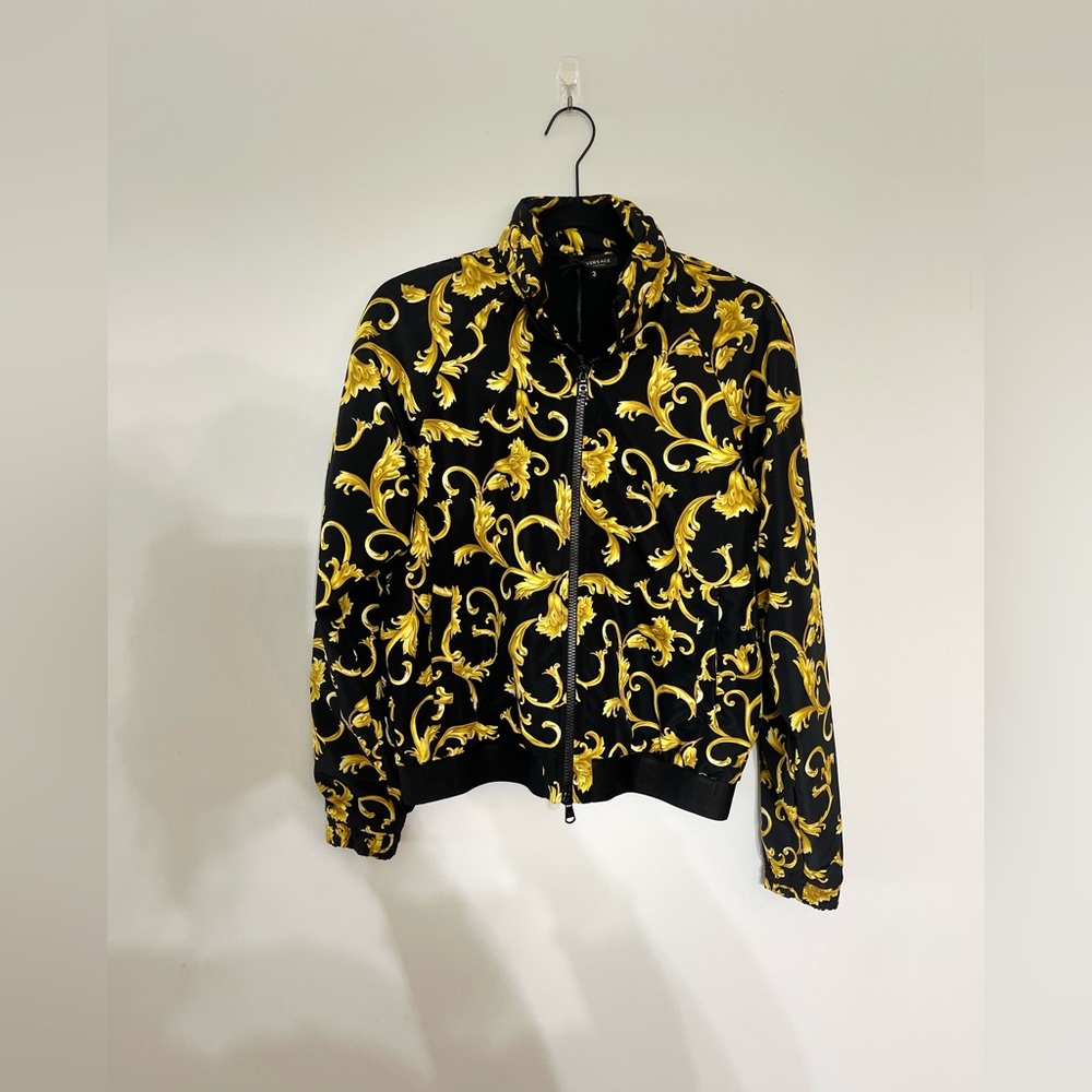 AUTHENTIC NEW W/TAGS VERSACE BOMBER JACKET 🔥With a attached Hoodie zip - Picture 4 of 16